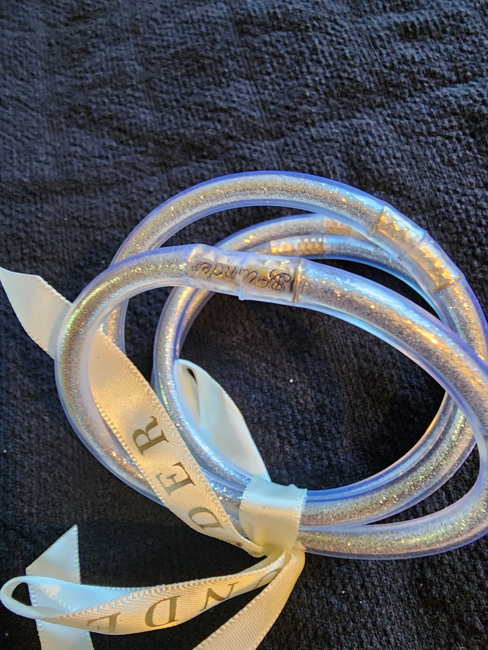 Plunder Iridescent Silver Hoop Jelly Bracelet 4 Pc Set - Picture 2 of 6